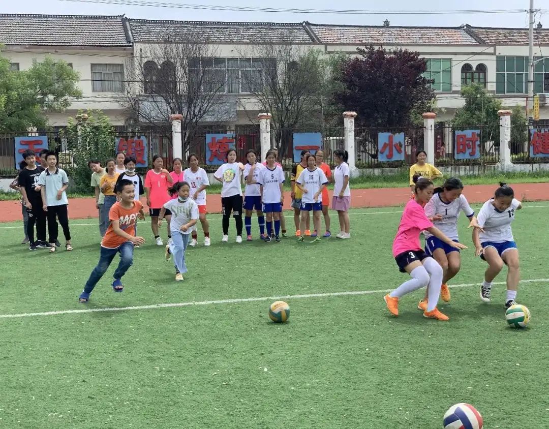 南体直播间｜走进凌中校园，玩转缤纷夏令营---南京体育学院体育教育与人文学院暑期社会实践系列报道