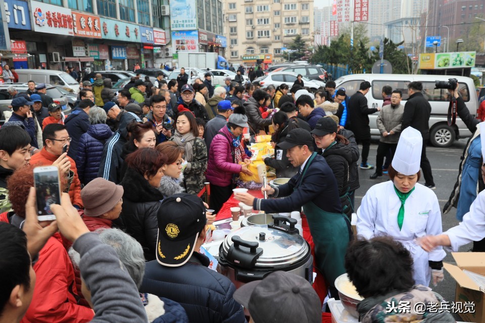 来一碗热乎乎的小米粥,来碗暖心暖胃的小米粥