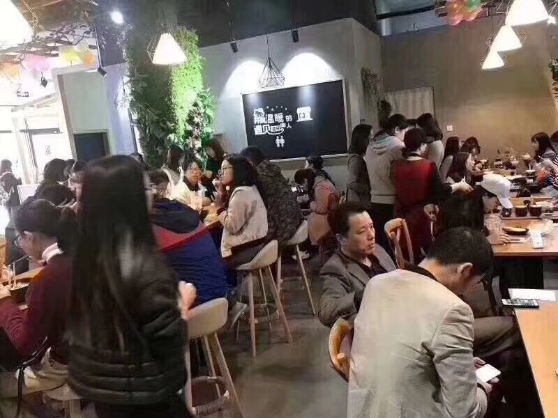 换着花样嗦粉才过瘾，一碗米粉，做出了十多种不同的味觉体验