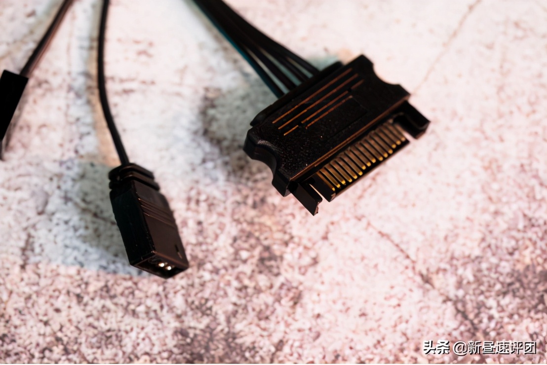 聊一款性价比巨低的笔记本电脑,骨伽魔影i7散热推荐