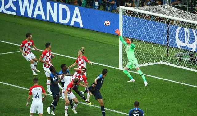 c罗7号和梅西10号,c罗回应梅西晒球衣