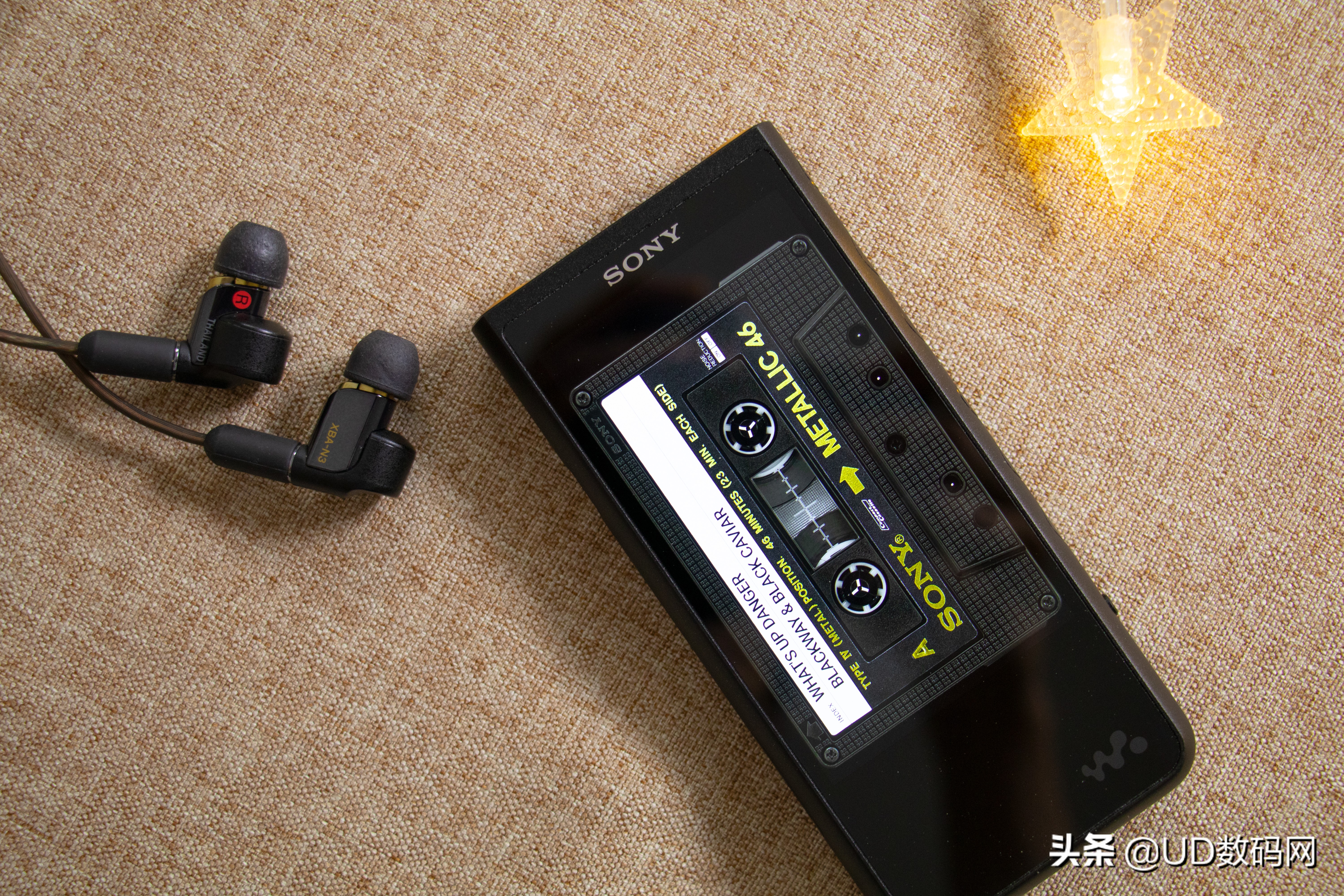 听一首好听的歌曲也是美的享受,听一首好的歌曲能让你的心情愉悦