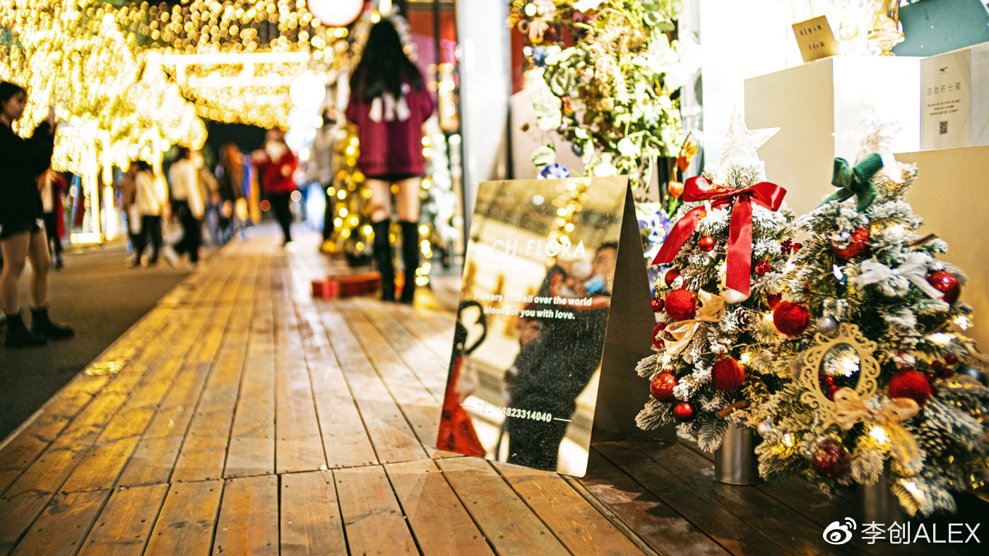 七工匠50mmf1.8镜头与55mmf1.05的区别,不到三千的旗舰机