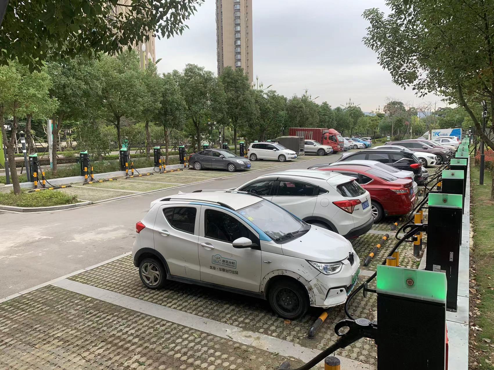 奥特迅集约式柔性公共充电堆,奥特迅充电桩运营平台