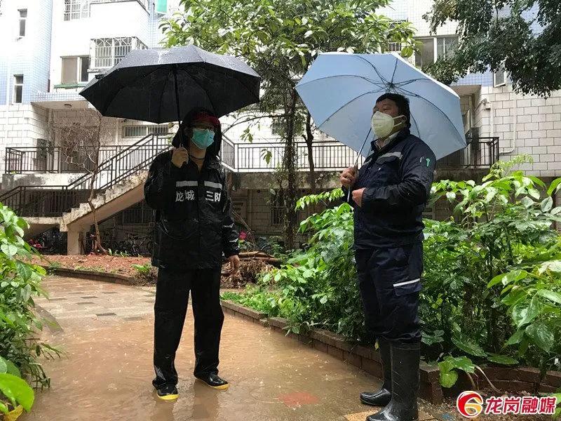 疫无反顾勇担重任践初心,疫无反顾逆行而战