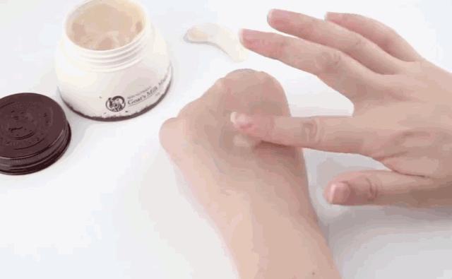 澳洲爆火的神奇爆奶霜,秋冬季有它就够了,一搓爆奶