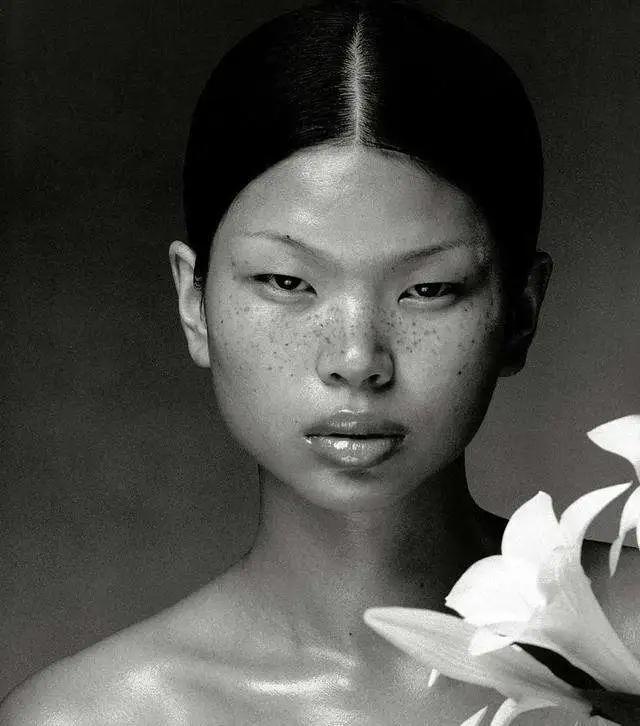 吕燕长得这么丑为什么能火,吕燕怎么成名的