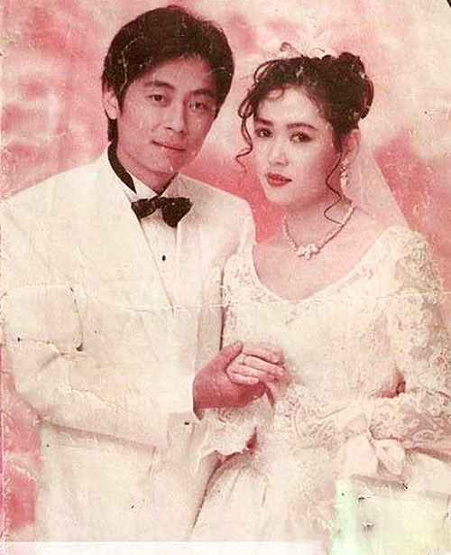 王杰嗓子坏了后的经历照片,王杰嗓子坏了后的经历