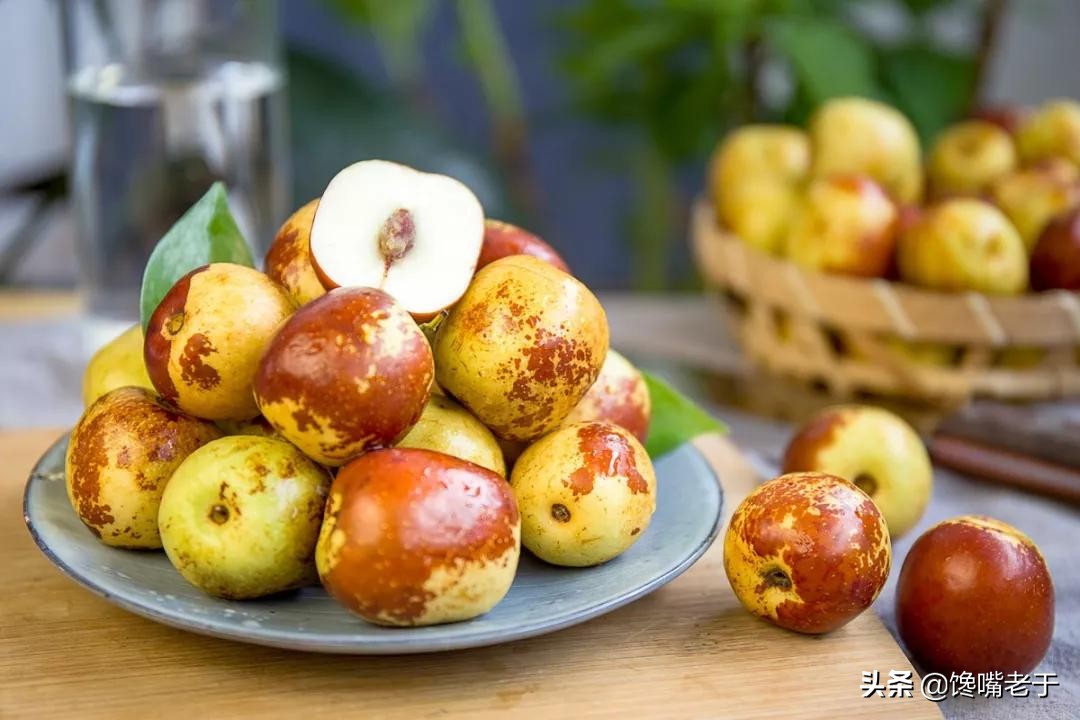 满满的维c是秋季最佳的水果,秋冬干燥建议多食应季水果