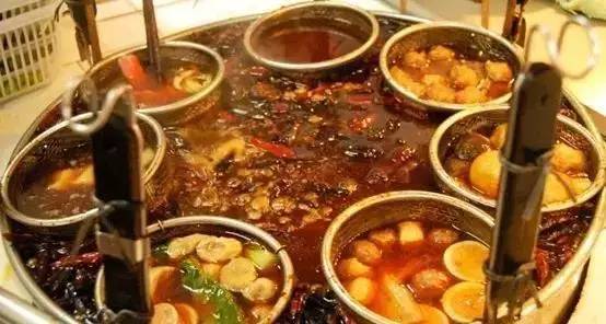 一个人的火锅就是冒菜,冒菜是一个人也可以吃的火锅