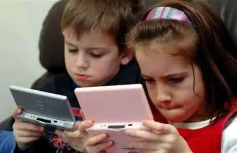 孩子沉迷于玩手机不想读书怎么办,孩子沉迷手机不爱学习怎么办