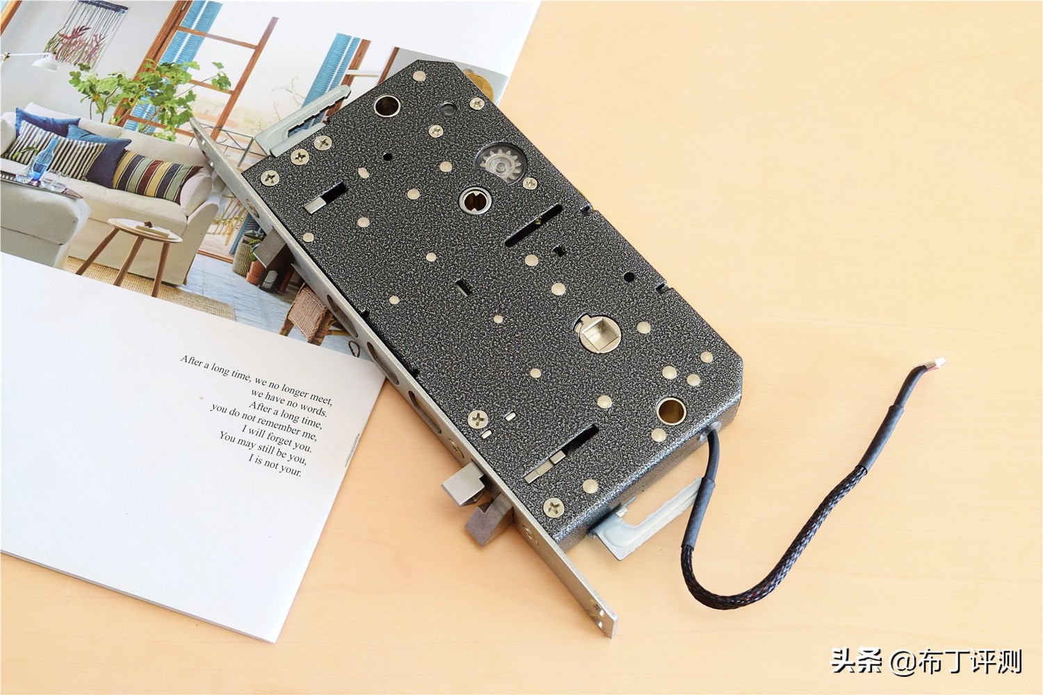 t11face智能门锁如何室内开门,开锁智能门锁