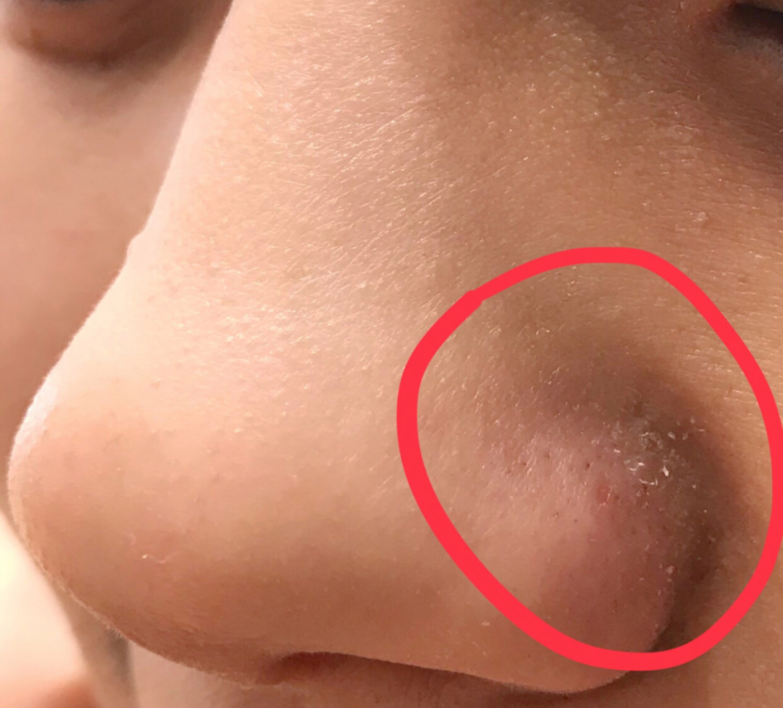 化妆时要注意什么才不会脱妆,夏天化妆出油出汗脱妆就这么做