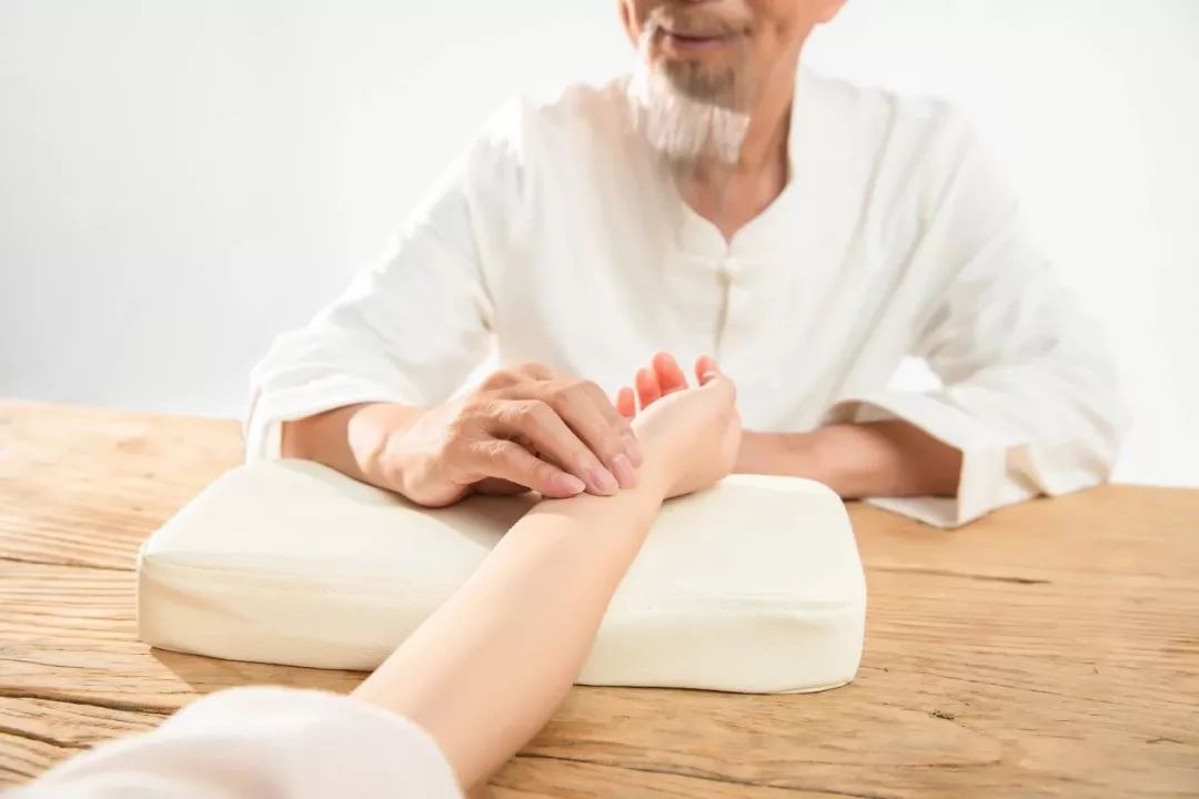 带状疱疹患者如何治疗？祖国医学对其发病机制有较多见解，需了解