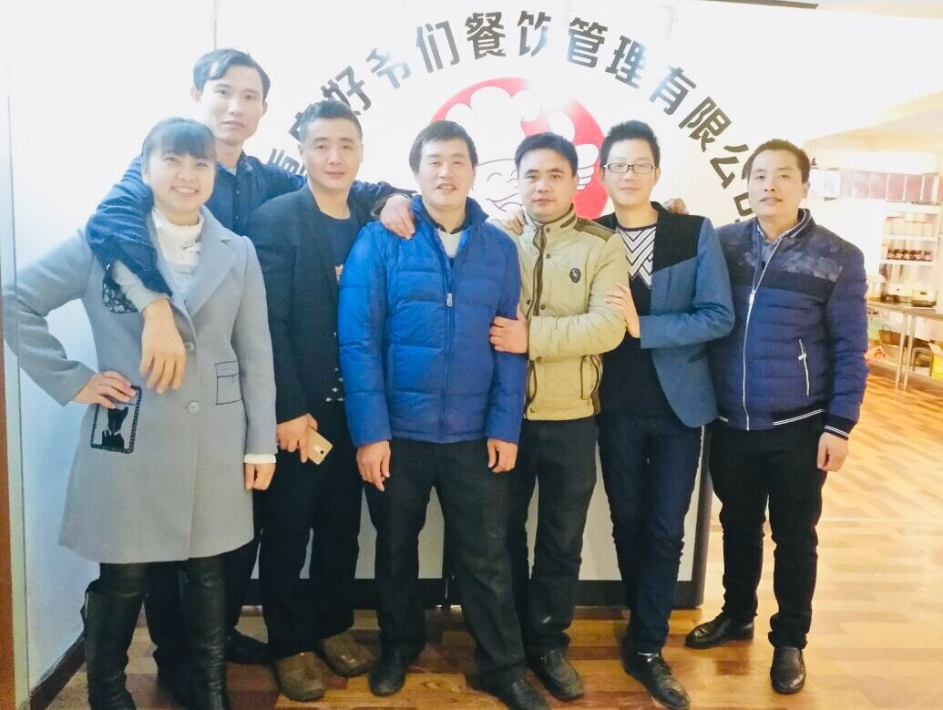 餐饮难做头都大了！教人做小面的师傅竟然收徒数千你服不服？