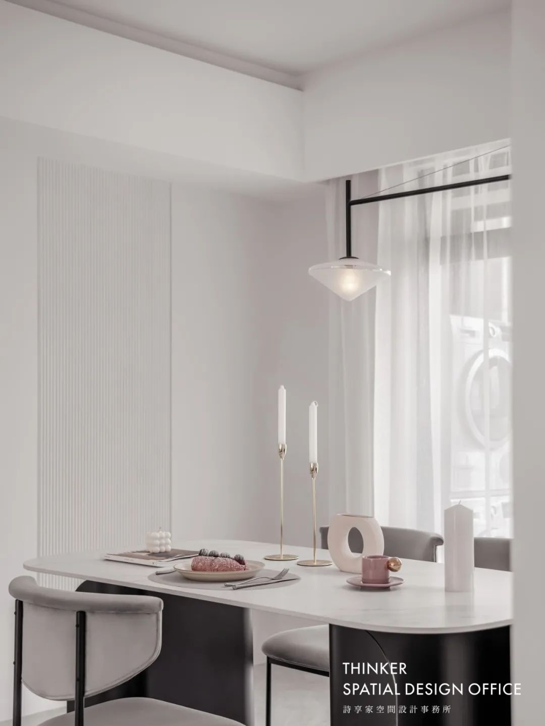 首发丨裹上舒缓奶油色，她的家柔软又高级