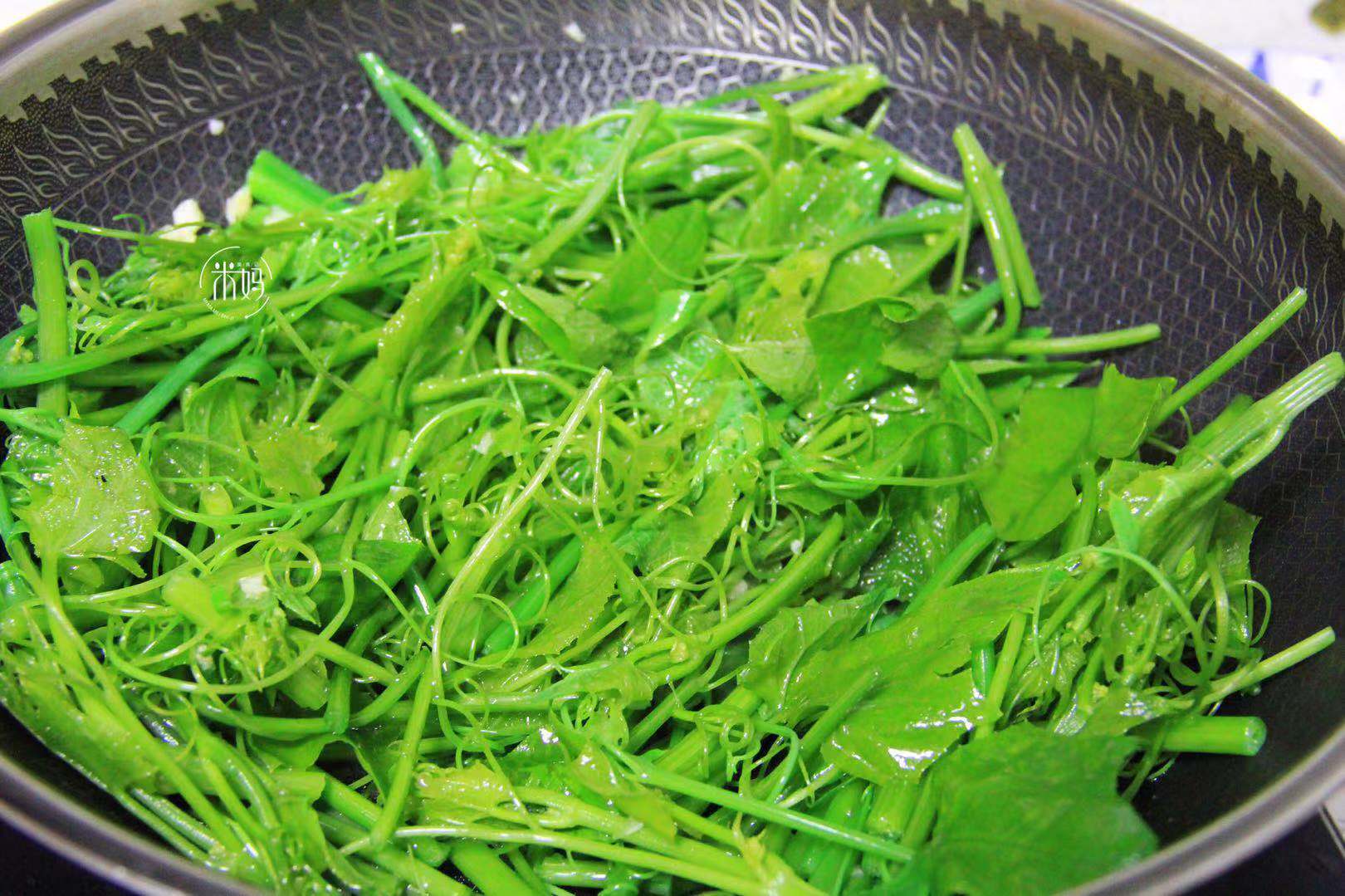 冬天多做此菜脆嫩香甜营养美味,此菜鲜嫩又脆爽