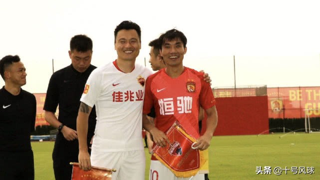 郜林今年在深圳佳兆业进了几个球,深圳佳兆业郜林告别广州队