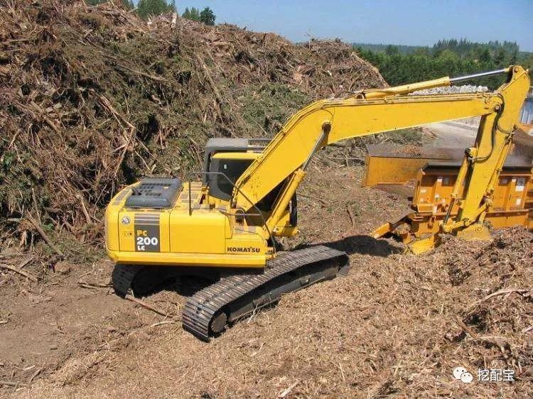 买二手挖机一定要避开这些坑,买二手挖机如何辨别和遇到哪些坑
