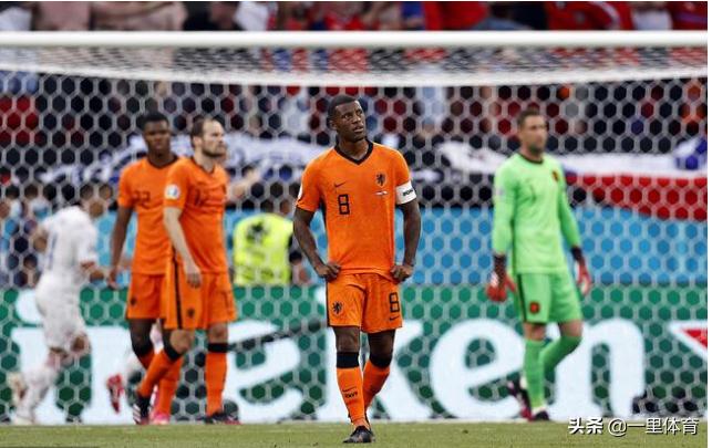 荷兰德里赫特故意手球,荷兰2比3输捷克阵容