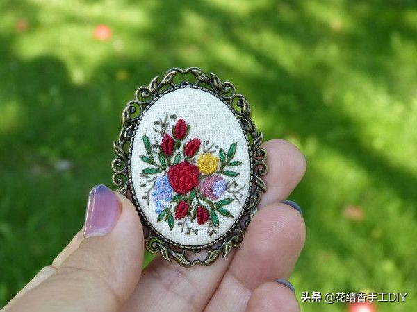 刺绣装饰项链,超级简单又可爱的刺绣教程