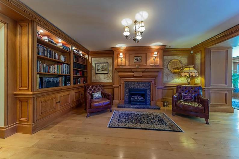 英国威尔士城堡,威尔士中世纪城堡出售