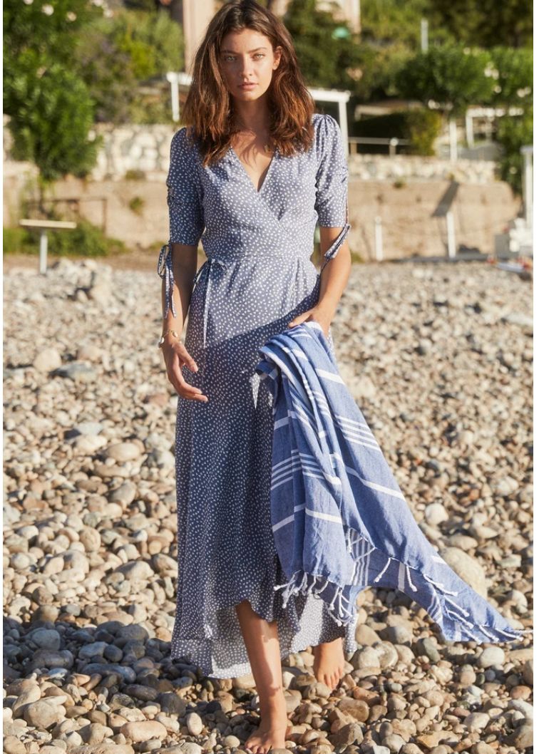 zara售价美元,zara最近5年的所有小黑裙