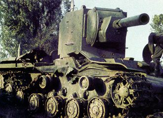 kv-2坦克单挑德国装甲师,kv2重型坦克阻击德军数十小时