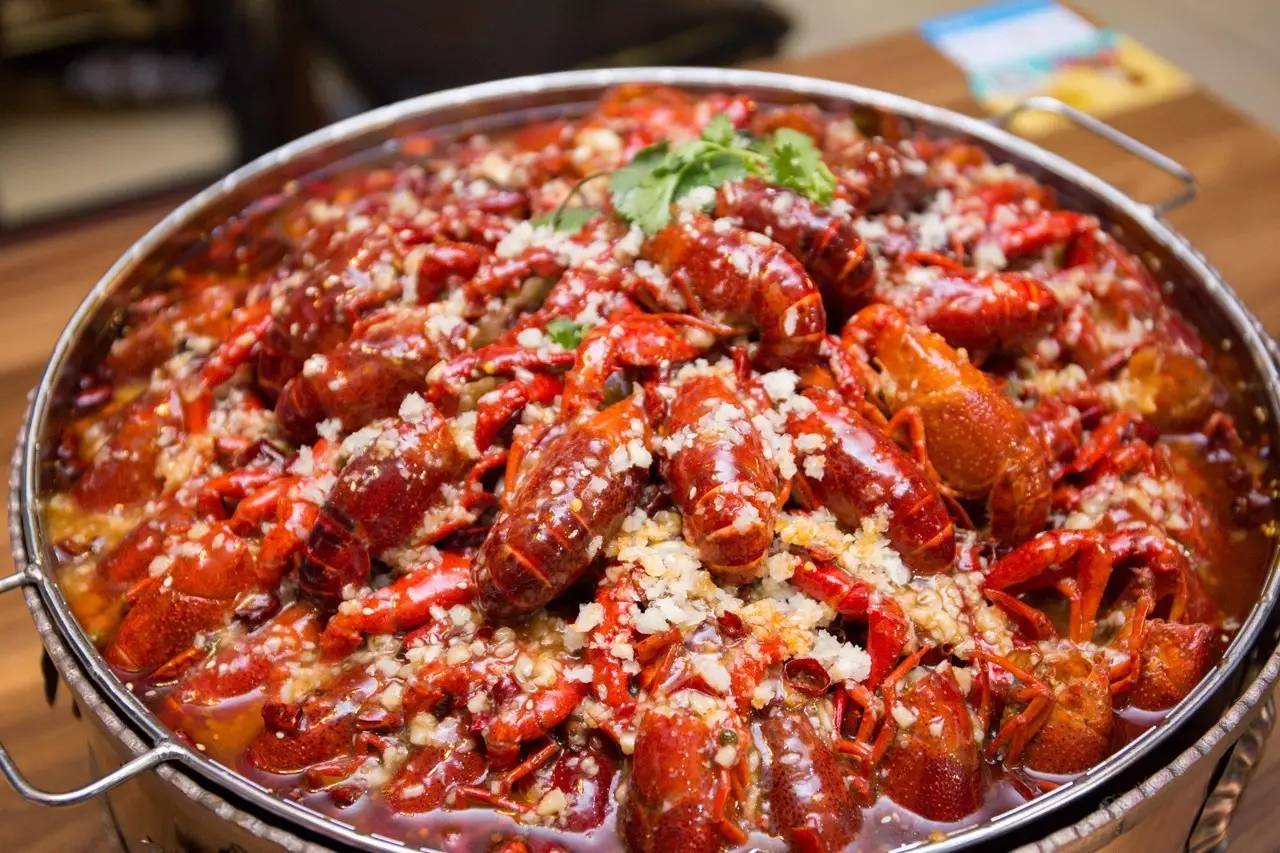 盱眙龙虾抽虾线吗,想吃新鲜海鲜没有虾线的盱眙龙虾