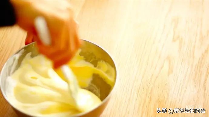 邱莹莹同款草莓奶油蛋糕，基础戚风胚，徒手脱模剖片及抹面挤花