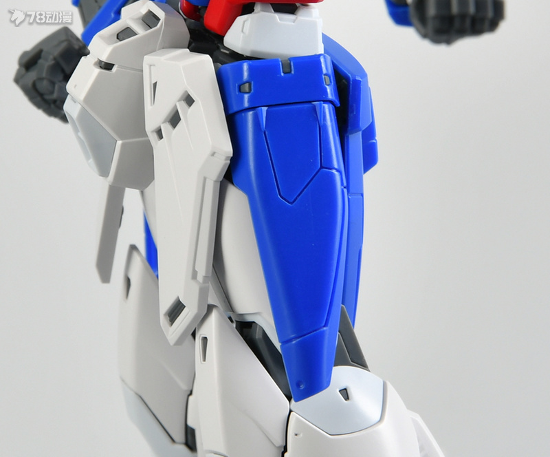 万代高达rgrx78-2,万代rg飞翼零式高达