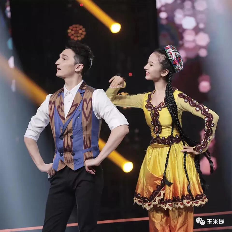 *疆新**“杨丽萍”古丽迪娅尔