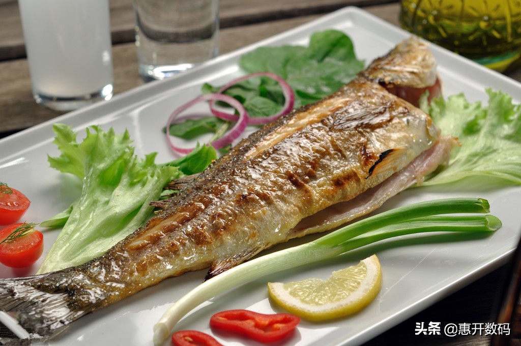 一个真实的故事一首歌音频,一个城市一座小镇的故事