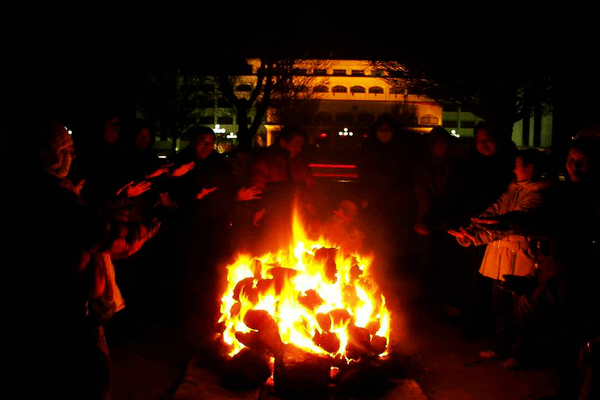 多国狂欢,国人的狂欢盛宴