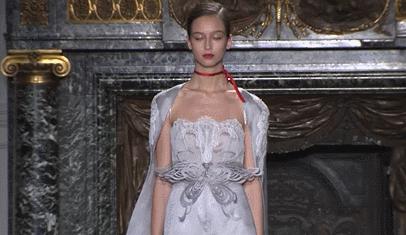 兰公子变身“巧手神探”百乐门老板娘｜纸上刺绣，别具匠心