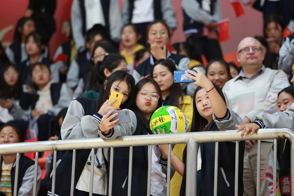 涓浗濂虫帓鑰佸皢榻愯仛,涓浗濂虫帓缇ゆ槦闂儊