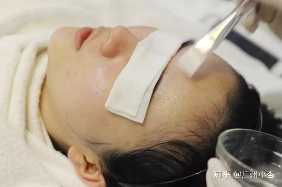 果酸痘痘修复视频,果酸换肤祛痘痘一般多久见效