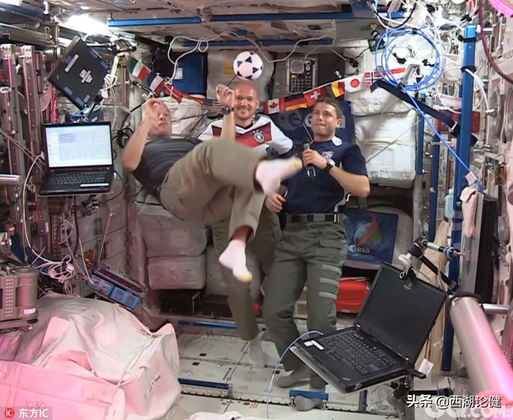 一分钟了解航天员的日常生活,航天员在太空也是一日三餐吗