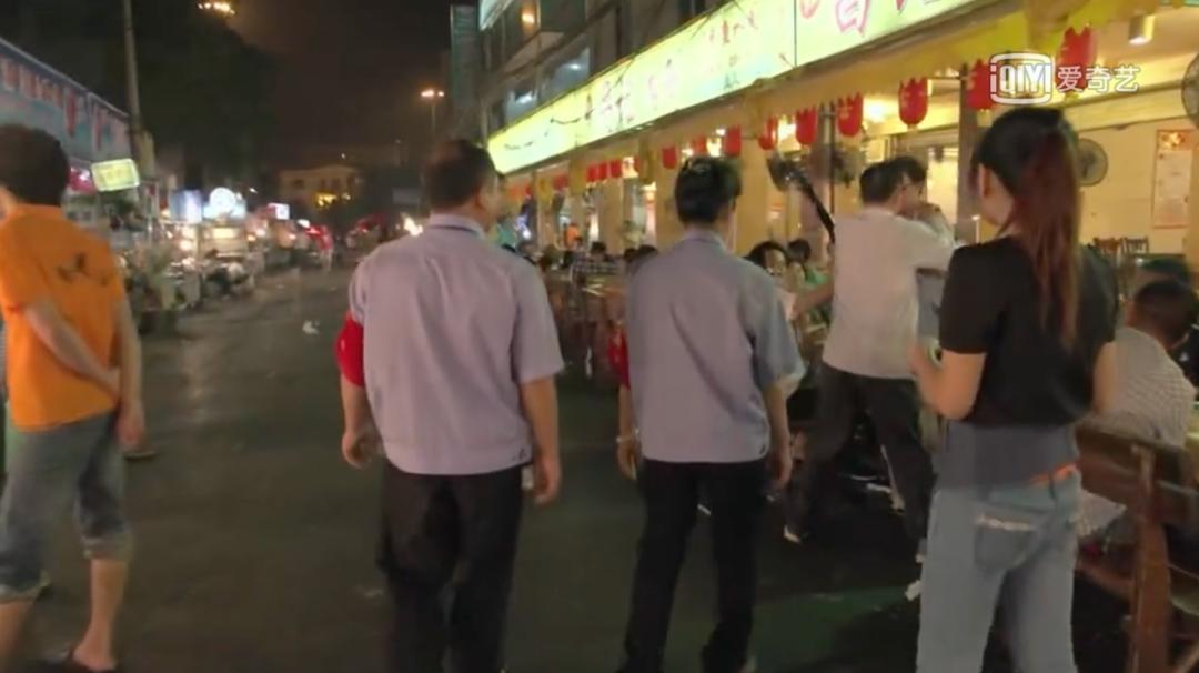 夜市摆摊日入9000元真能做到吗,夜市摆摊老板一天能挣多少钱