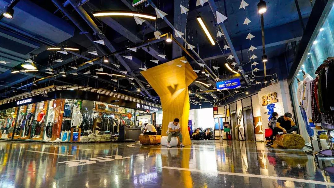 郑州火车站附近商圈,郑州火车站商圈现状