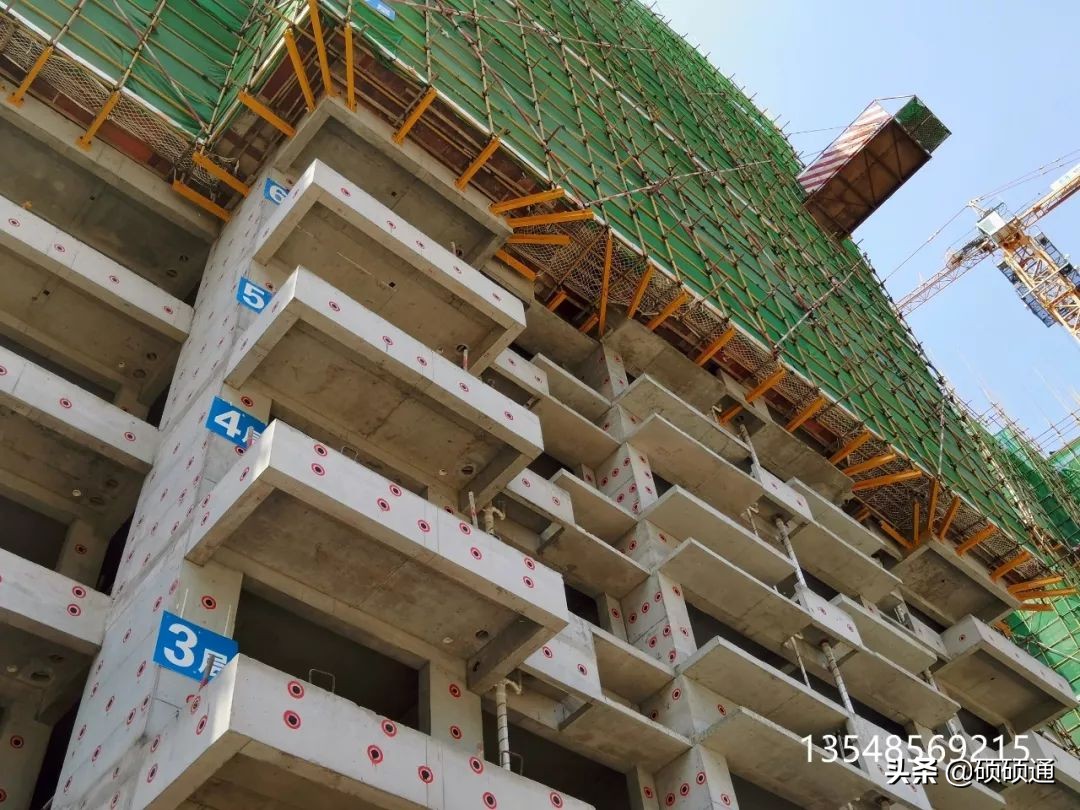 一种新型悬挑架的安装搭设装置,施工现场新型悬挑架