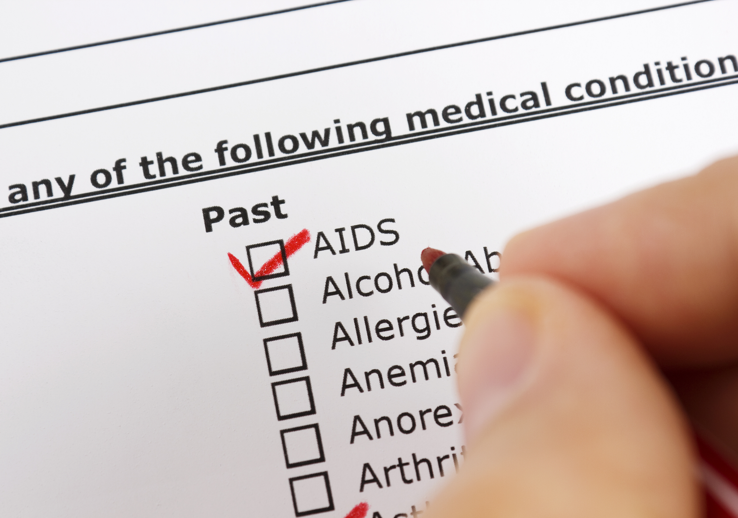 艾滋病体外传染谣言,现在的艾滋病真的不可怕了吗