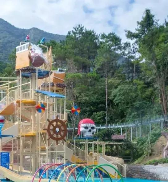 水上乐园天然泳池,水上乐园游泳玩水