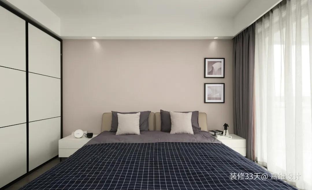 因卧室太小能买一大一小床头柜吗,卧室太小放不下梳妆台