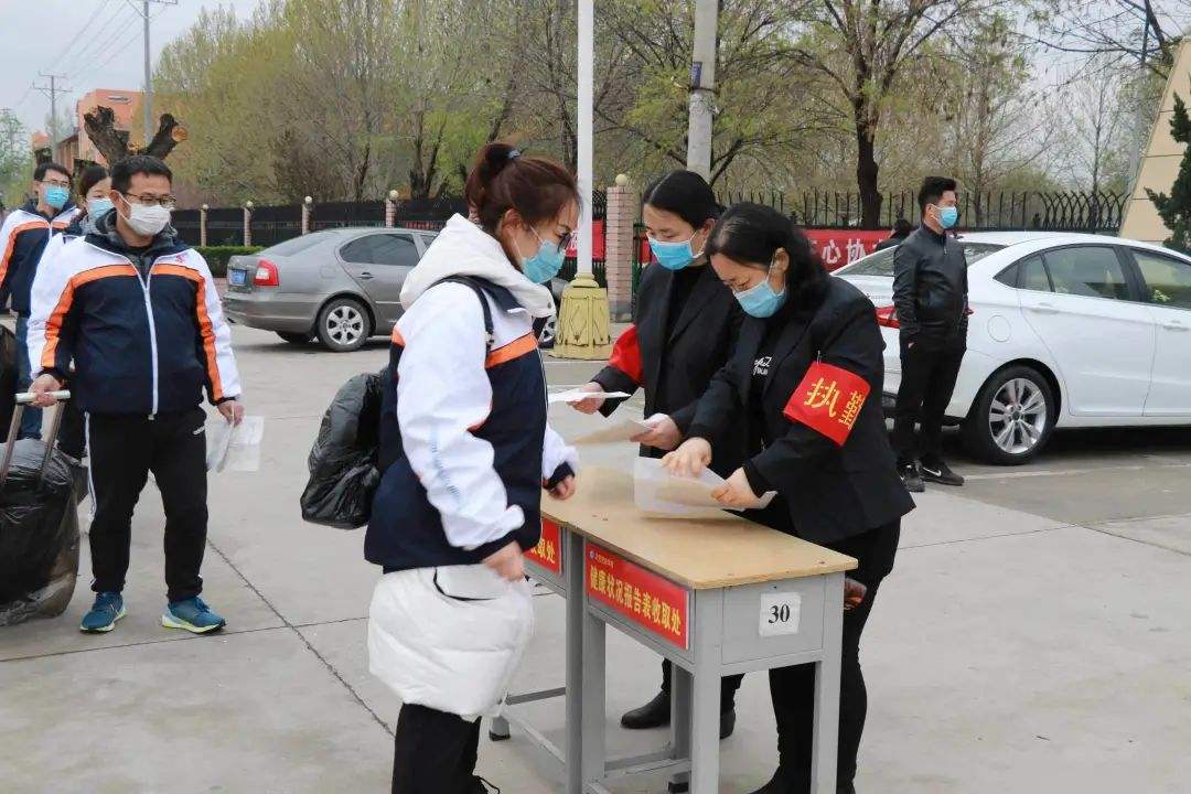 多地发布暑假时间,江浙沪最利好?山东广东学生感叹:羡慕包邮区