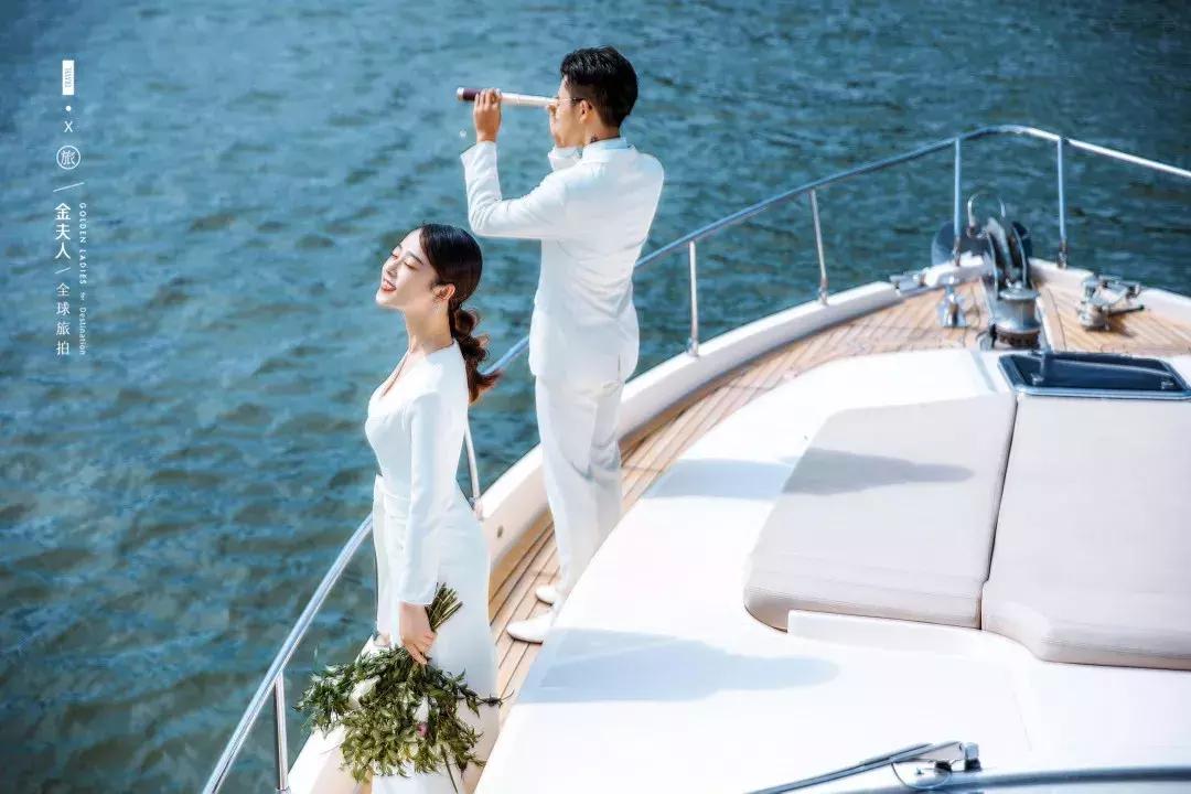 三亚蓝骑士游艇旅拍,三亚闺蜜游艇旅拍