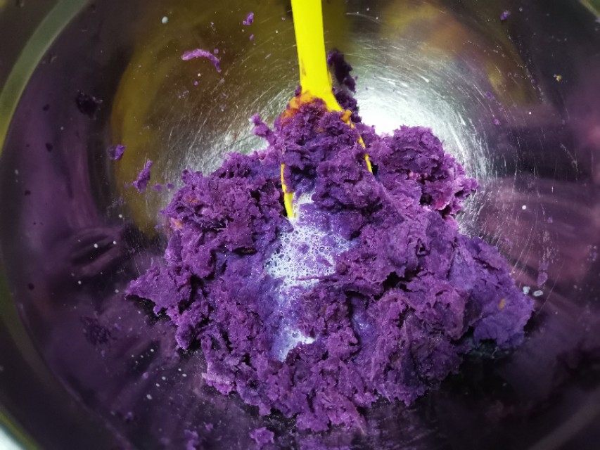 简单好吃的芋圆做法详细步骤,自己制作的芋圆煮出来怎么硬硬的