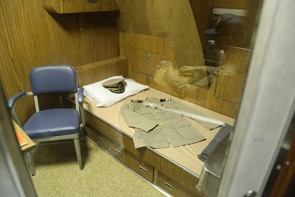 海底两万里鹦鹉螺号潜艇示意图,海底两万里鹦鹉螺号的潜艇示意图