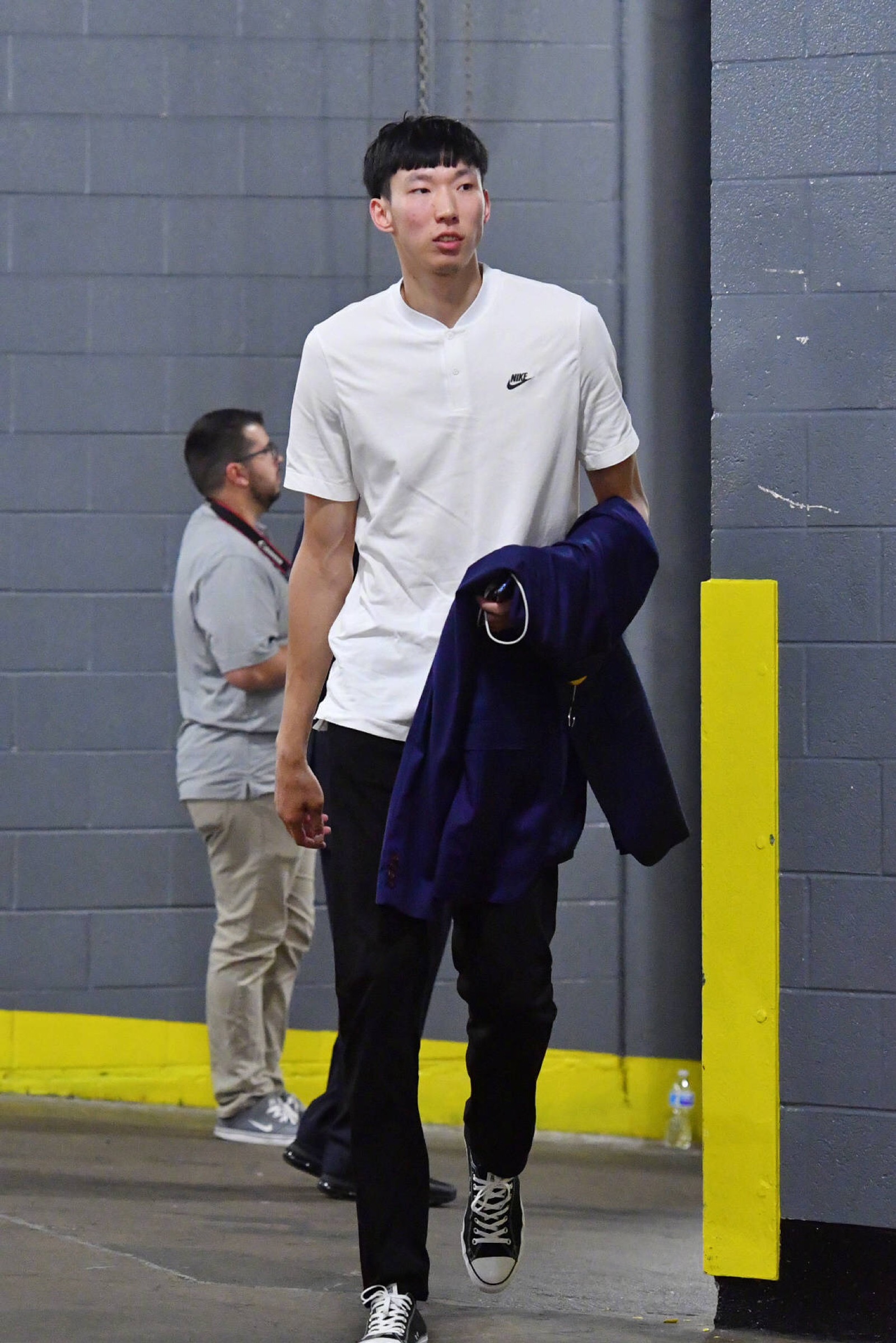 周琦26号球衣篮球明星,周琦26号能上场吗