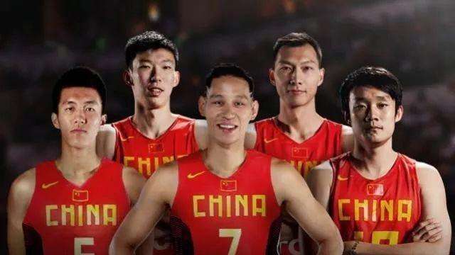 日本男篮比国足还狠!2混血2归化1本土组史上最强5虎,男篮小心了